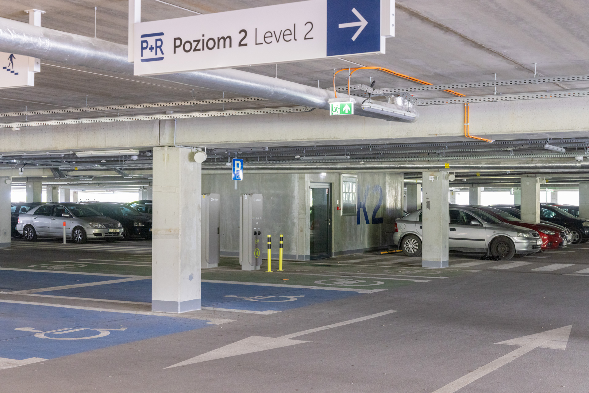 Montaż belek żelbetowych