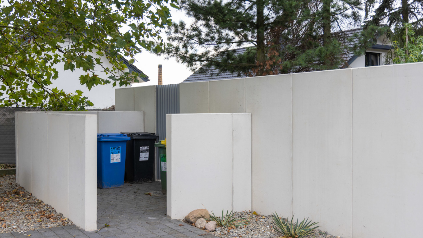 Ściany oporowe Betard jako ogrodzenie posesji prywatnej