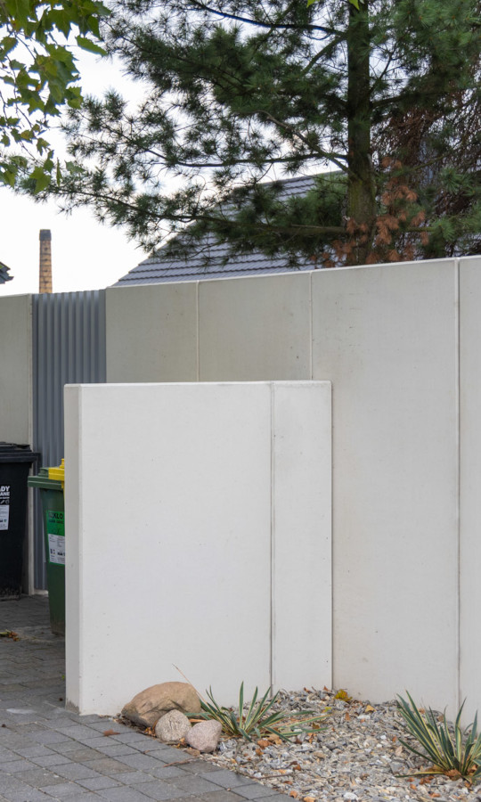 Ściany oporowe Betard jako ogrodzenie posesji prywatnej