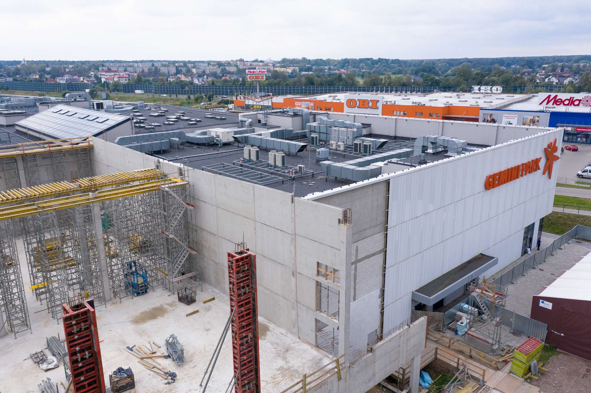 Rozbudowa centrum usługowo-handlowego w Tychach – z zastosowaniem ścian zespolonych