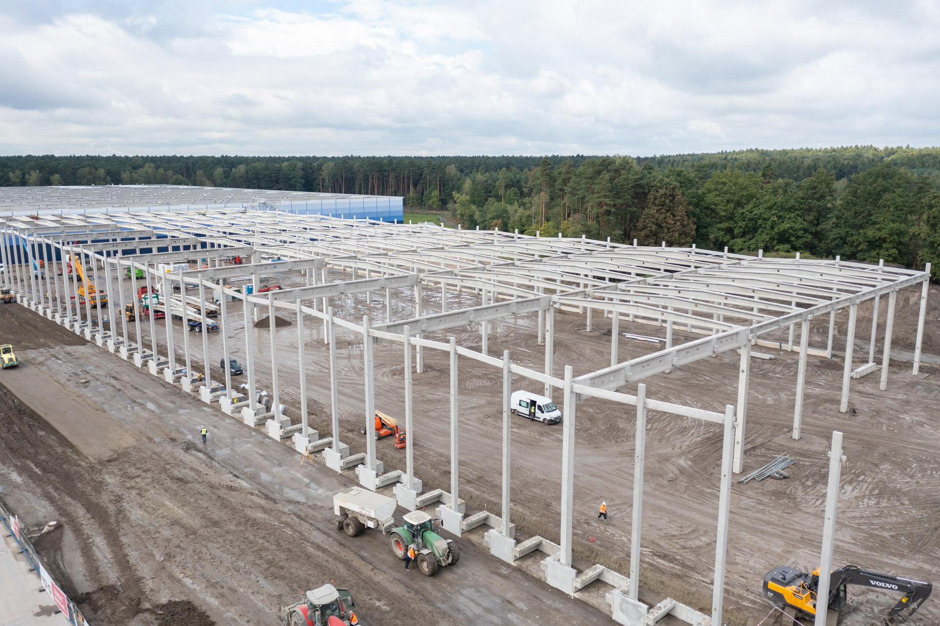 Betonowe prefabrykaty na halę logistyczno-magazynową
