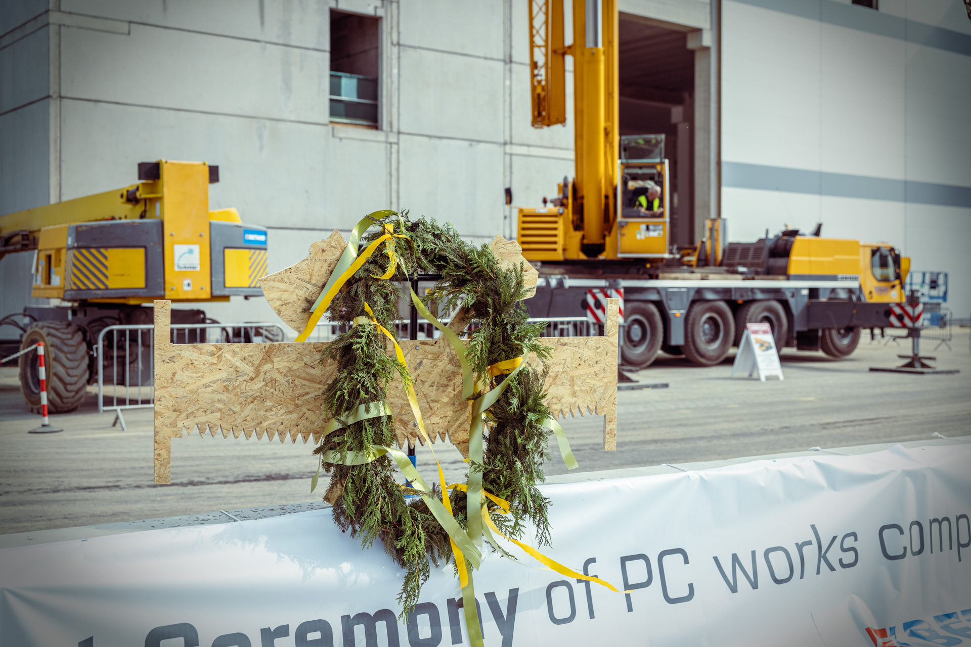 Zakończenie montażu konstrukcji prefabrykowanej – LG Energy Solution Wrocław