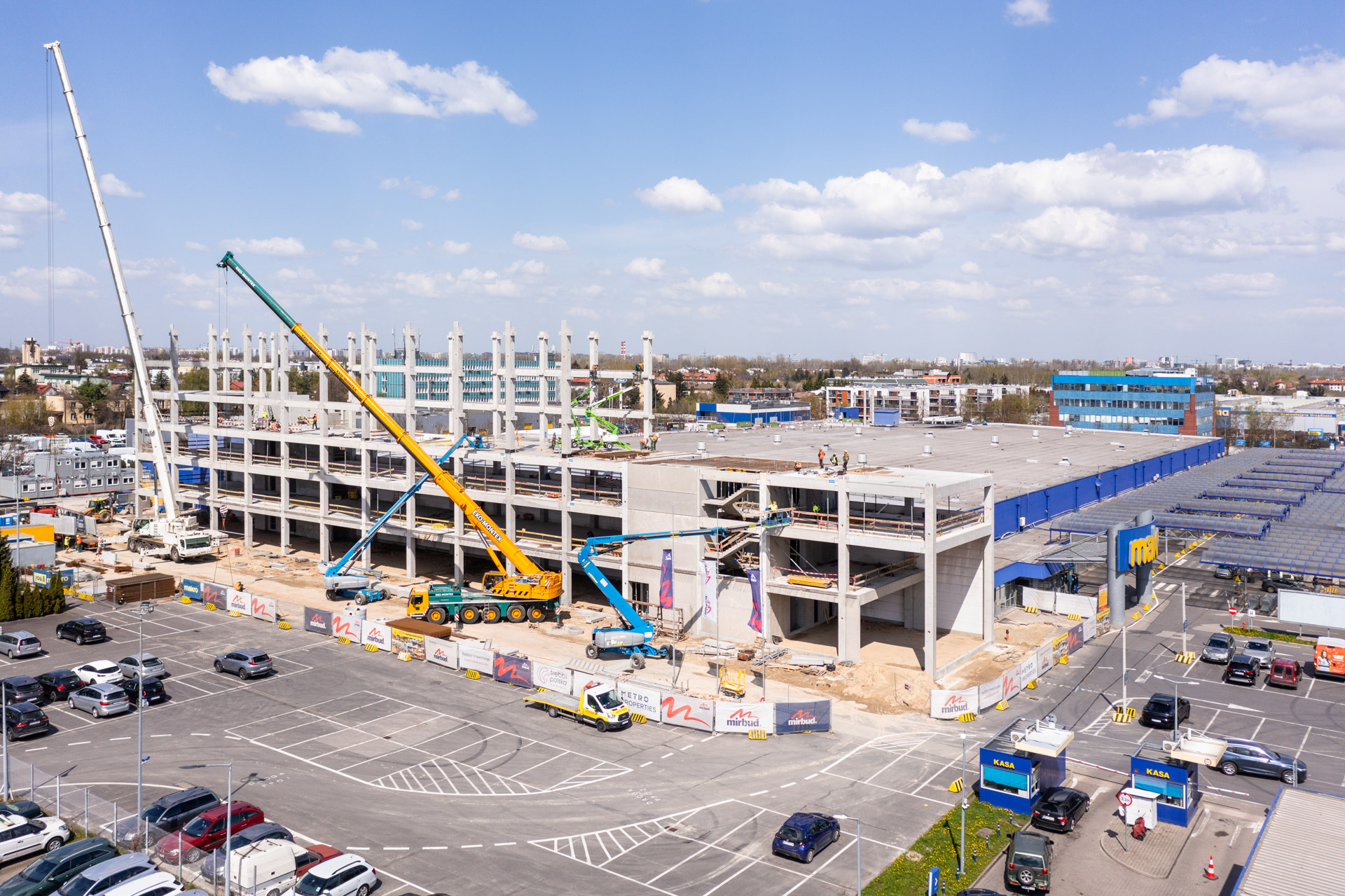 Budynek biurowo-usługowy Makro Warszawa