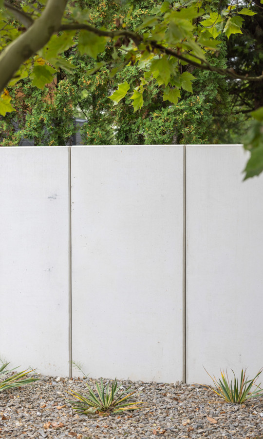 Ściany oporowe Betard jako ogrodzenie posesji prywatnej