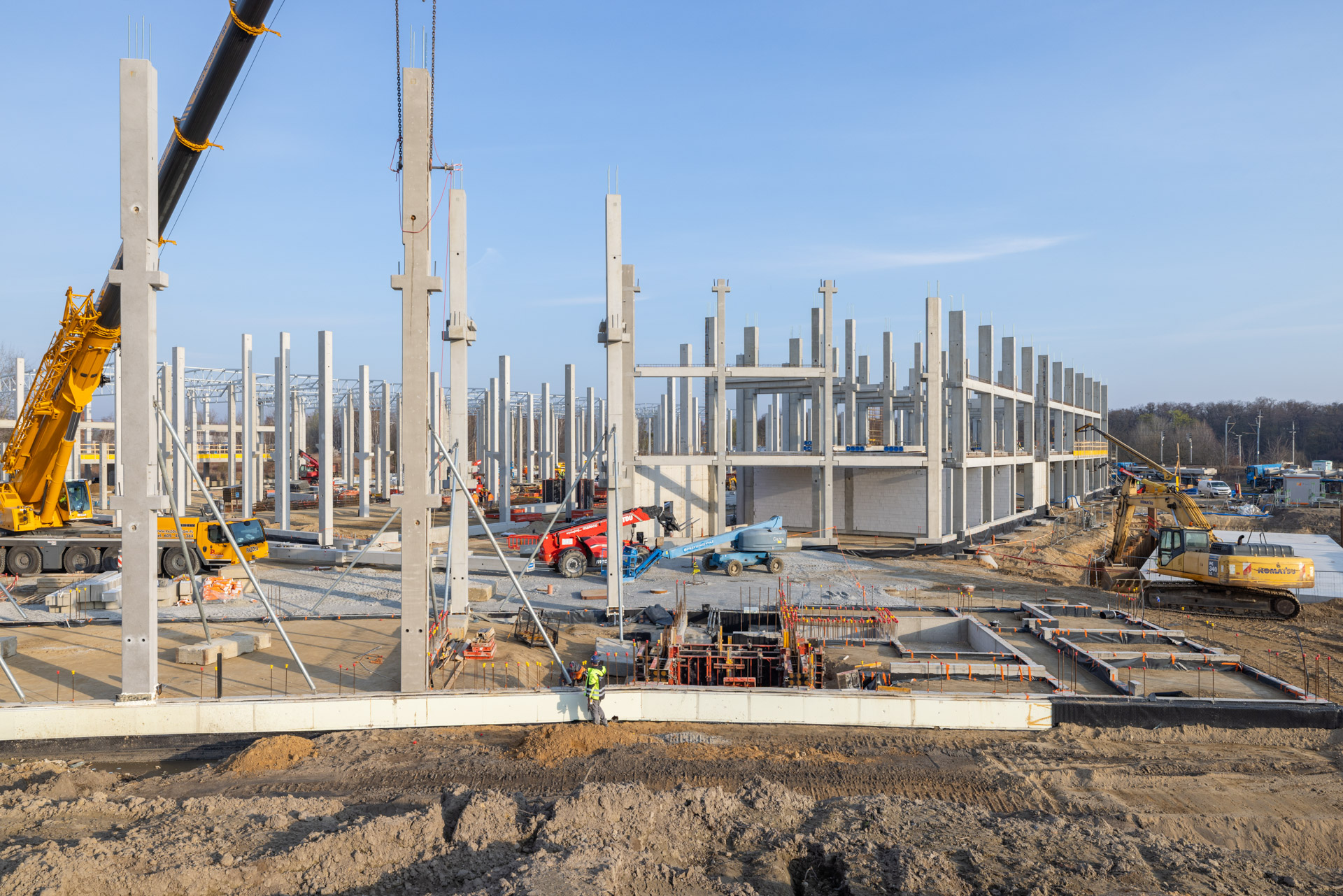 Zakład-produkcyjny-modułow-cienkowarstwowych-galeria1