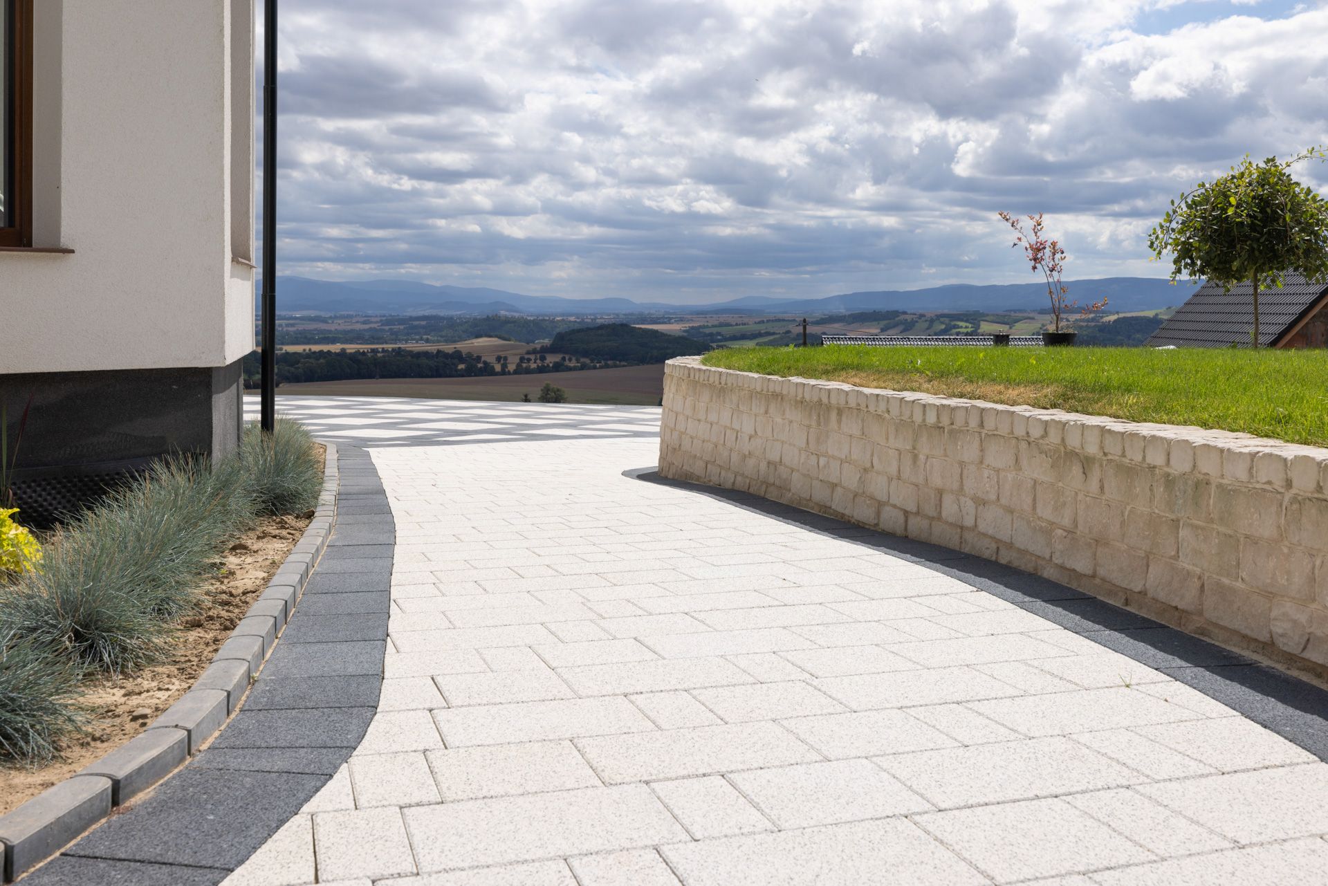 Ścieżka z kostki brukowej Elementos