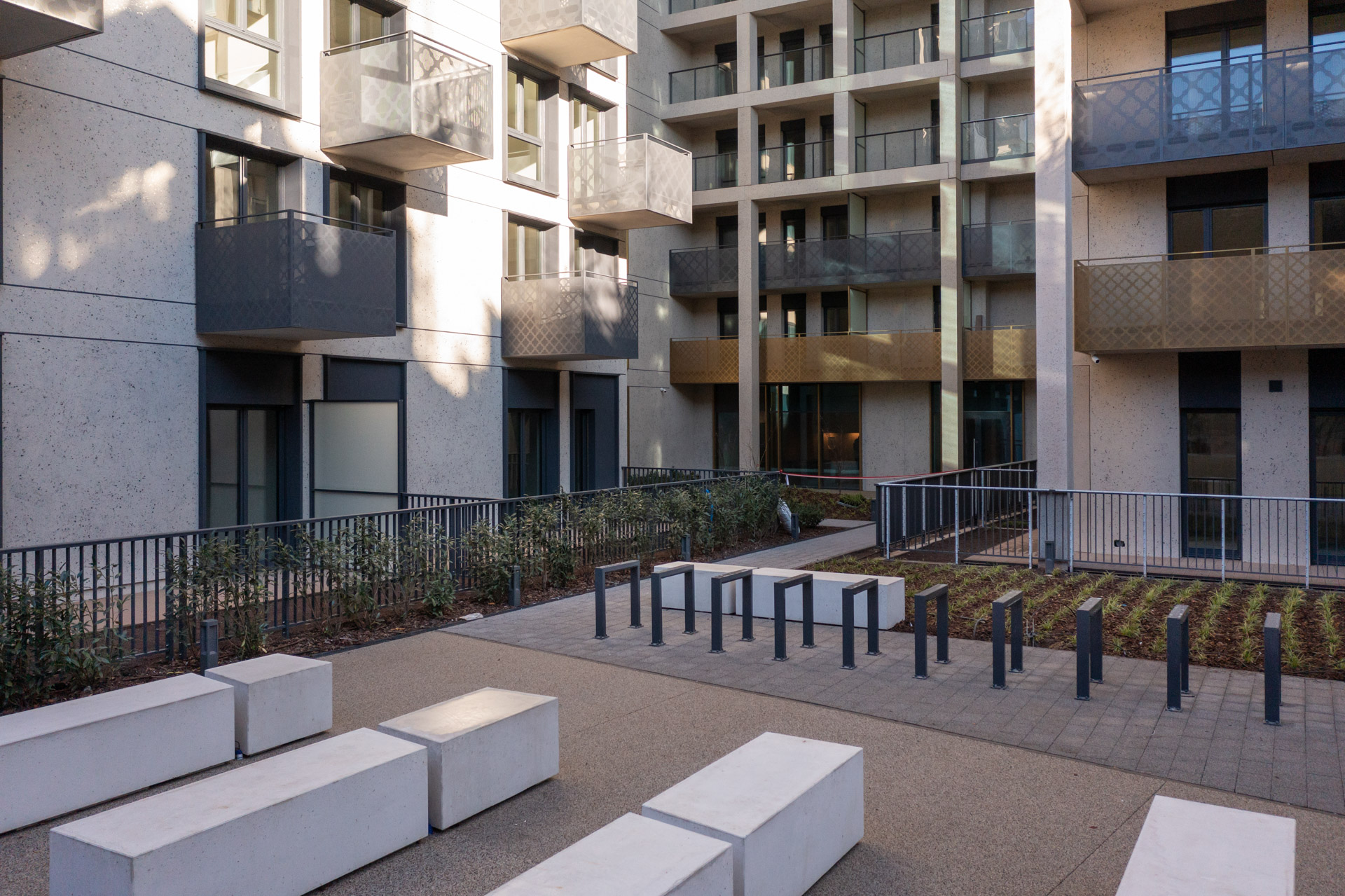 The Upper House by Angel - elewacja z prefabrykatów betonowych