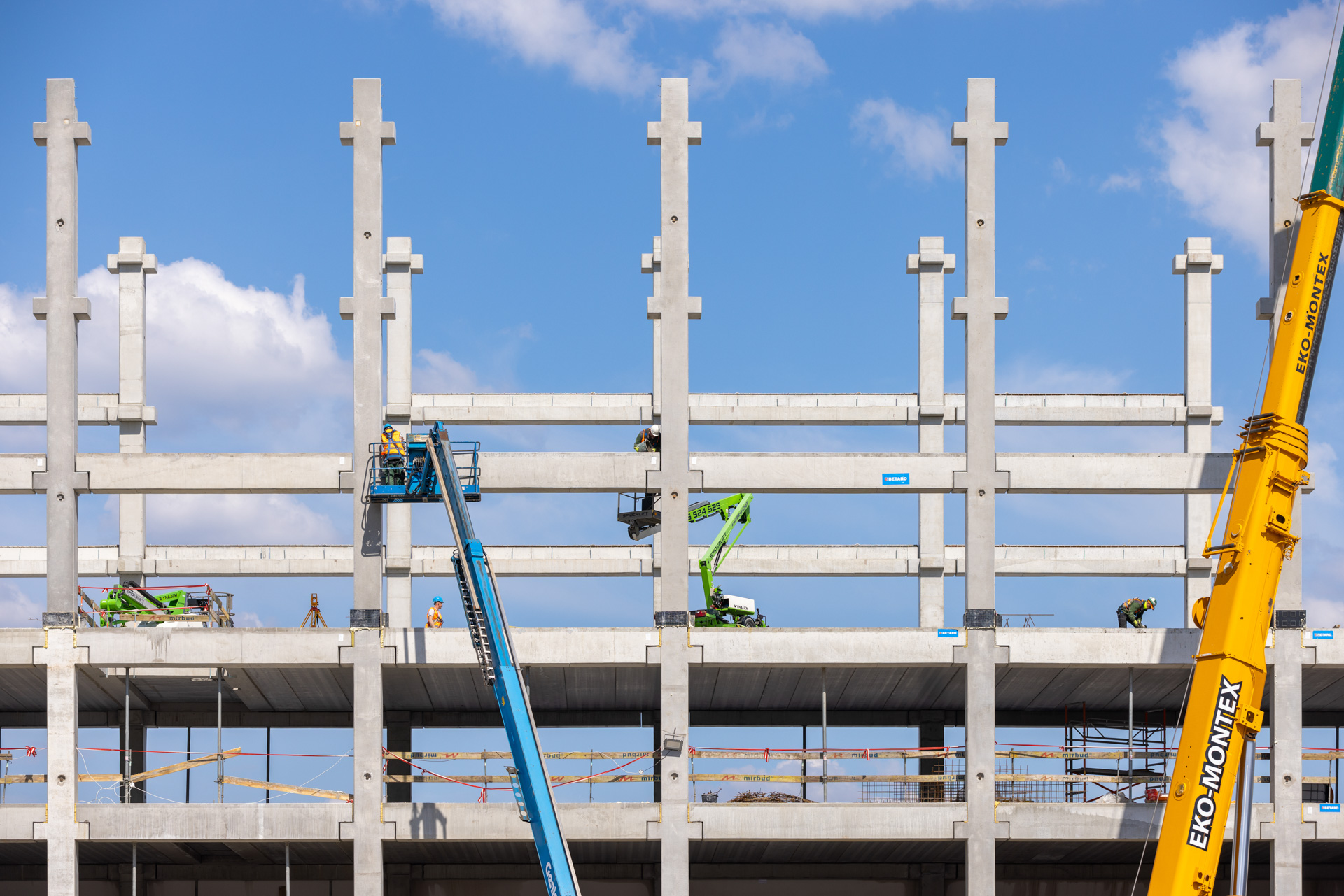 Budynek biurowo-usługowy Makro Warszawa