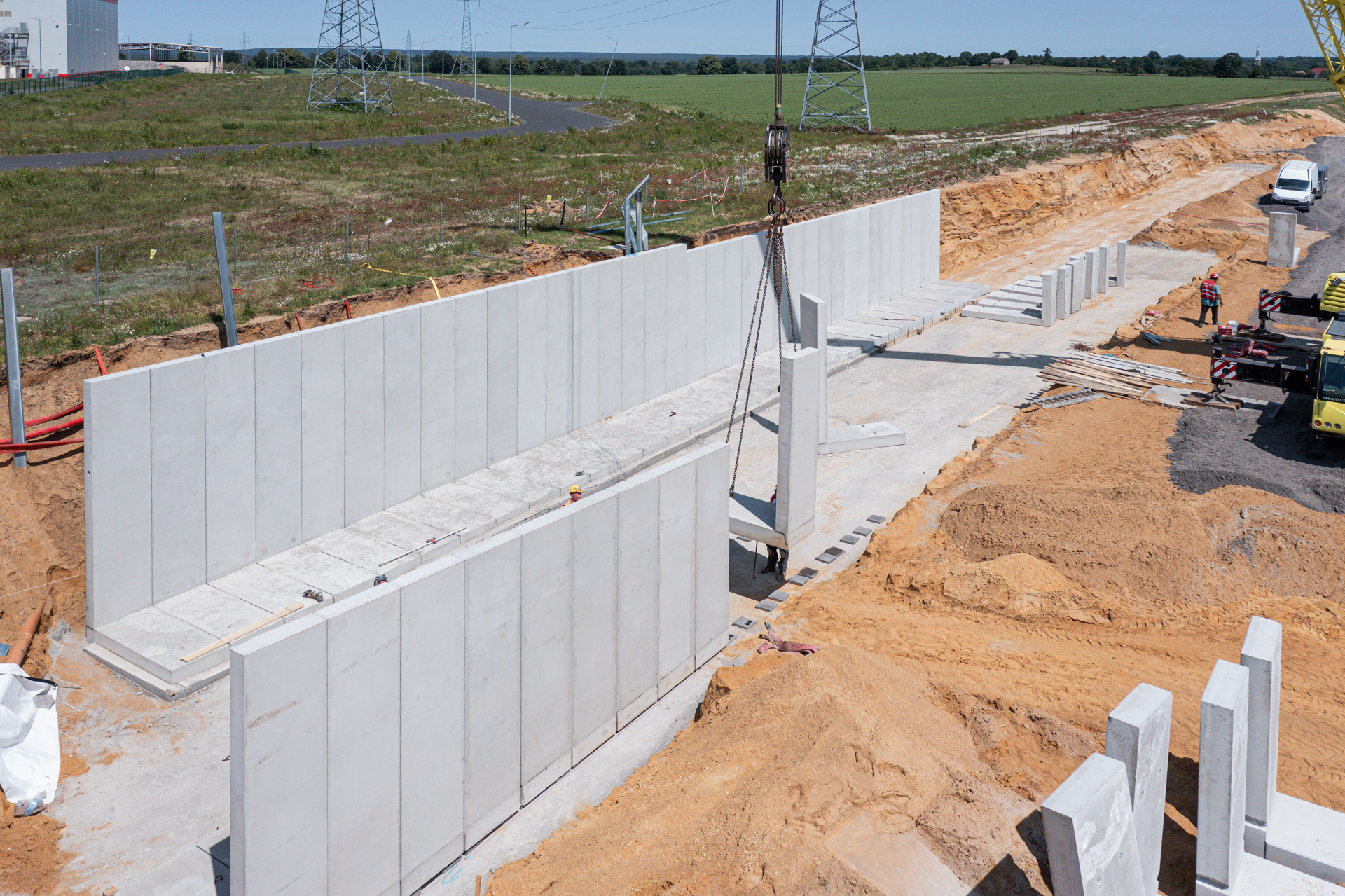 Hala przemysłowa Wykroty 