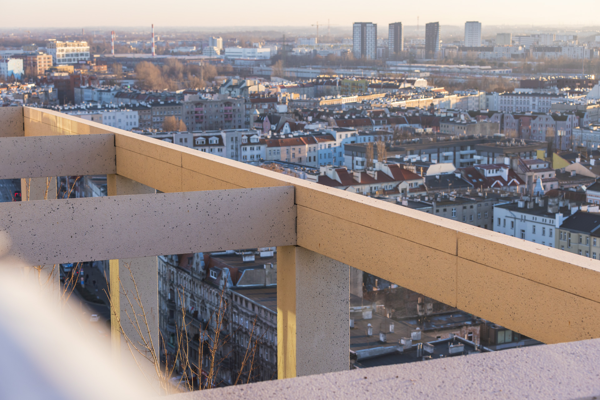 The Upper House by Angel - elewacja z prefabrykatów betonowych