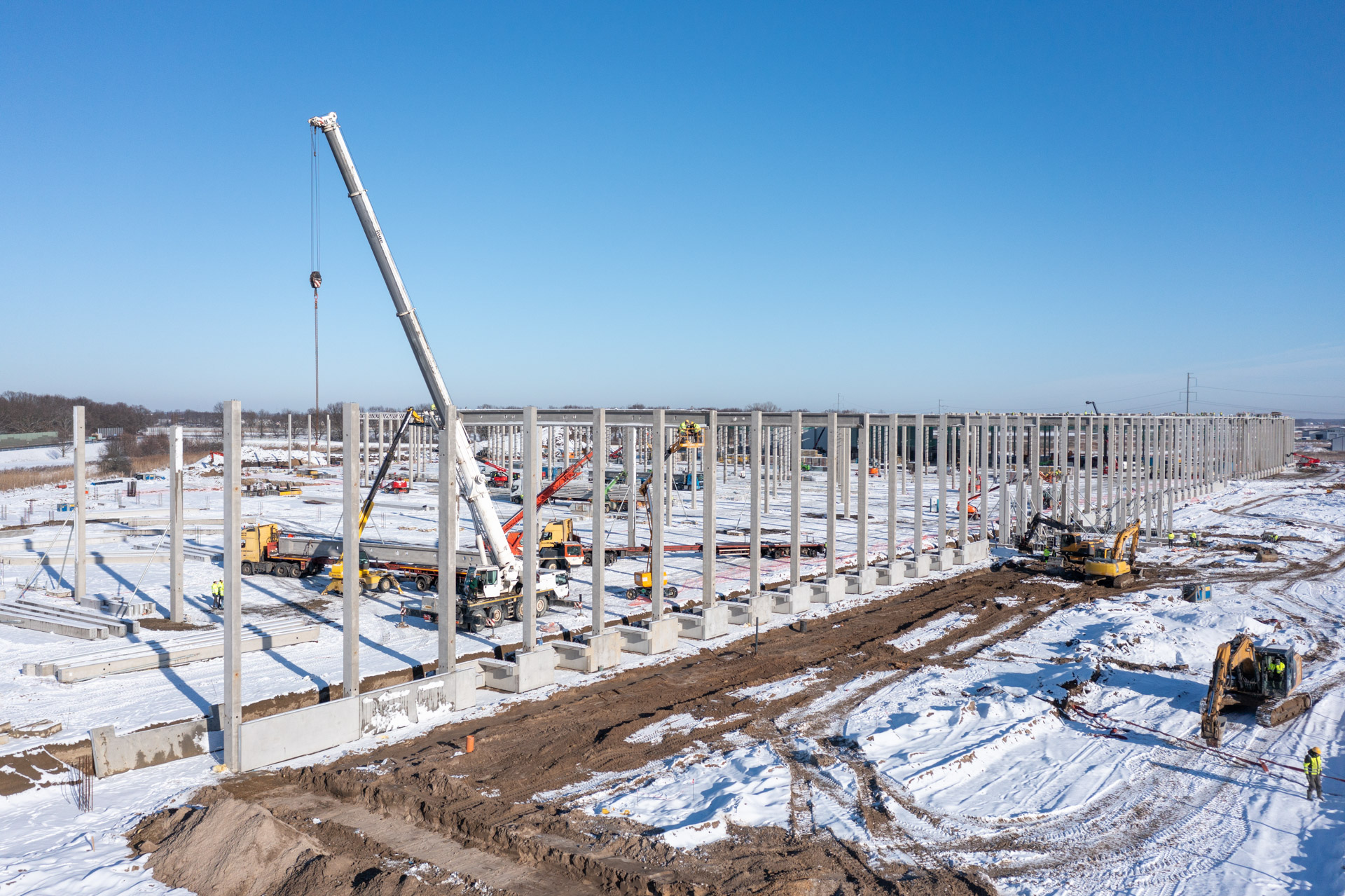 Konstrukcja prefabrykowana centrum logistycznego Hillwood & LCube Wrocław East - Dobrzykowice