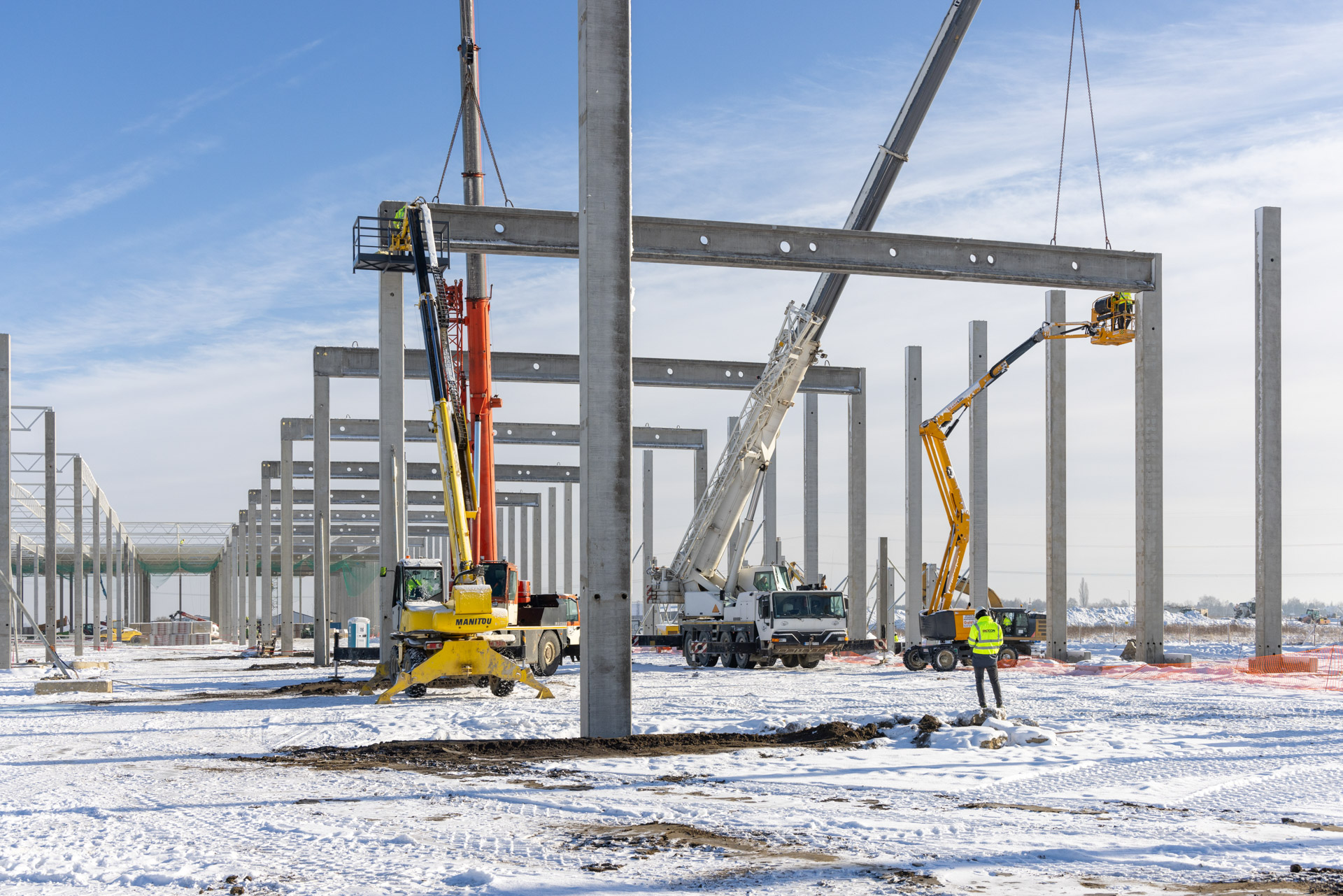 Konstrukcja prefabrykowana centrum logistycznego Hillwood & LCube Wrocław East - Dobrzykowice